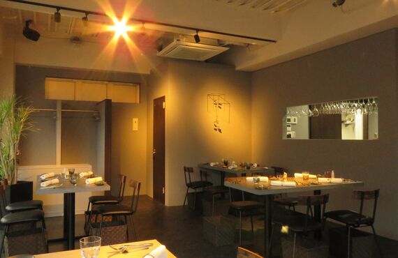 大切な方のお祝いに最適な料理をお出ししています 立川駅付近のレストランならl Asym Trie